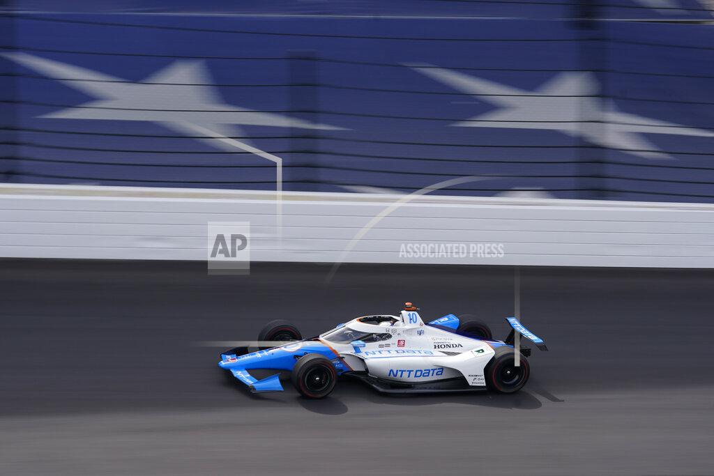 Michael Conroy Alex Palou, of Spain, heads into the first turn during qualifications for the Indianapolis 500 auto race at Indianapolis Motor Speedway in Indianapolis, Sunday, May 22, 2022. (AP Photo/Michael Conroy)