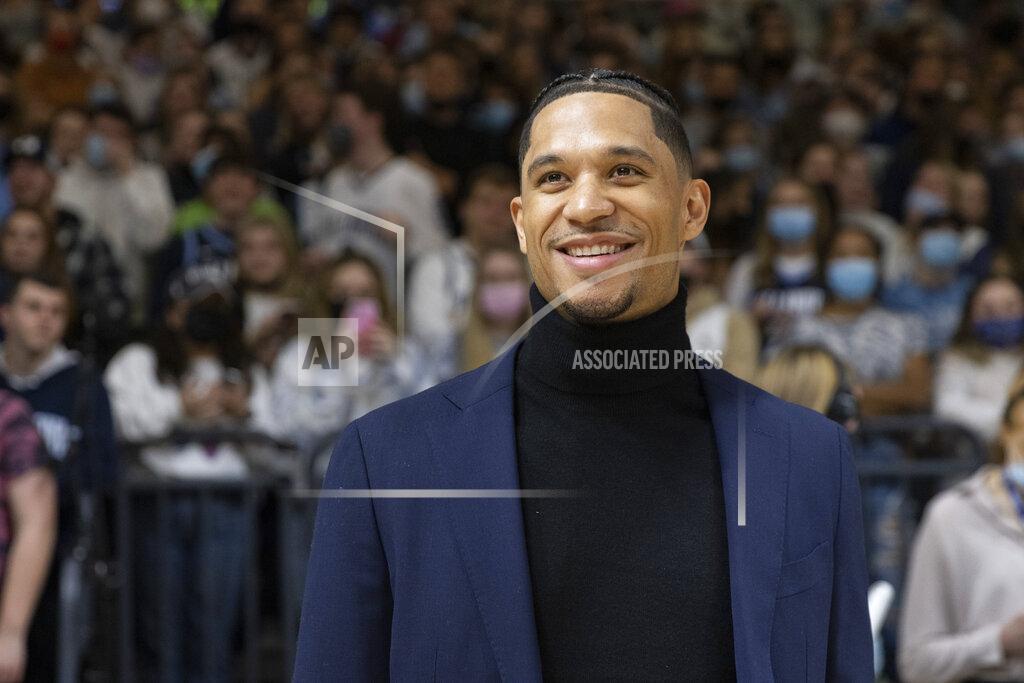 Laurence Kesterson New Orleans Pelicans' Josh Hart, a former Villanova player on the 2016 National Champion team, has his jersey retired during a halftime ceremony during an NCAA college basketball game between Villanova and Marquette, Wednesday, Jan. 19, 2022, in Villanova, Pa. (AP Photo/Laurence Kesterson)