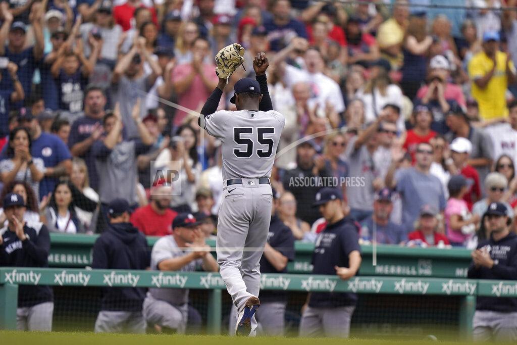 Steven Senne New York Yankees' Domingo German (55) returns to the dugout to applause from the crowd after he had his no-hitter broken up by Boston Red Sox's Alex Verdugo's double in the eighth inning of a baseball game, Sunday, July 25, 2021, in Boston. The Red Sox won 5-4. German was pulled by manager Aaron Boone after Boston's first hit. (AP Photo/Steven Senne)