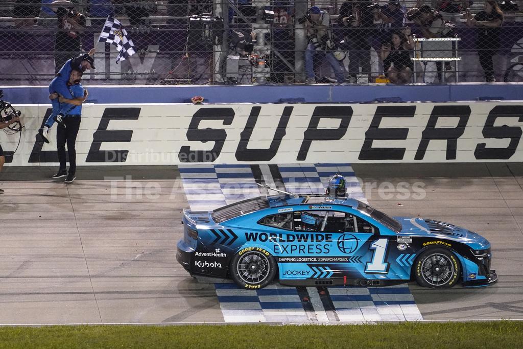 Busch Light signs multiyear deal with Trackhouse Racing... - Vimarsana News