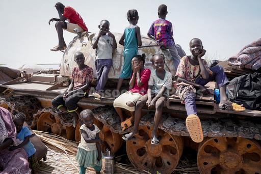Thousands of exhausted South Sudanese head home, fleein... - Vimarsana News