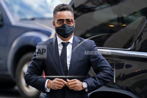 Cuba Gooding Jr. arrives at New York Criminal court for his sexual misconduct case, Monday, Oct. 18, 2021, in New York. (AP Photo/John Minchillo)