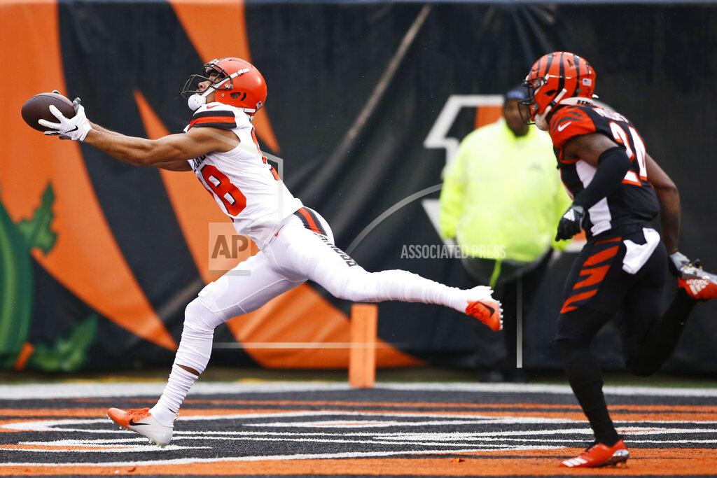 Gary Landers Cleveland Browns wide receiver Damion Ratley catches a 46-yard touchdown pass under pressure from Cincinnati Bengals cornerback Darius Phillips (24) during the first half of an NFL football game, Sunday, Dec. 29, 2019, in Cincinnati. (AP Photo/Gary Landers)