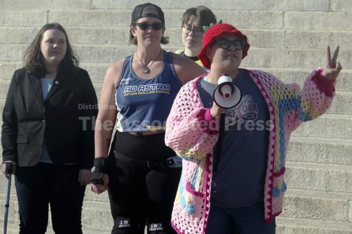 Transgender bathroom bill approved in Kansas; veto expe... - Vimarsana News