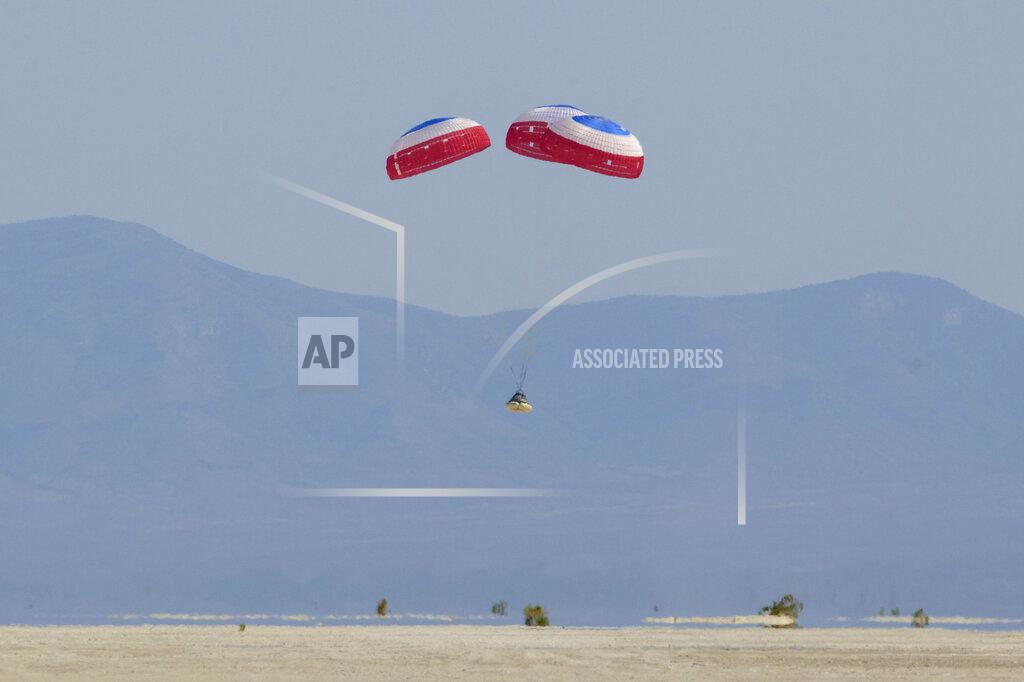Bill Ingalls Boeing's CST-100 Starliner spacecraft lands at White Sands Missile Range's Space Harbor, Wednesday, May 25, 2022, in New Mexico. (Bill Ingalls/NASA via AP)