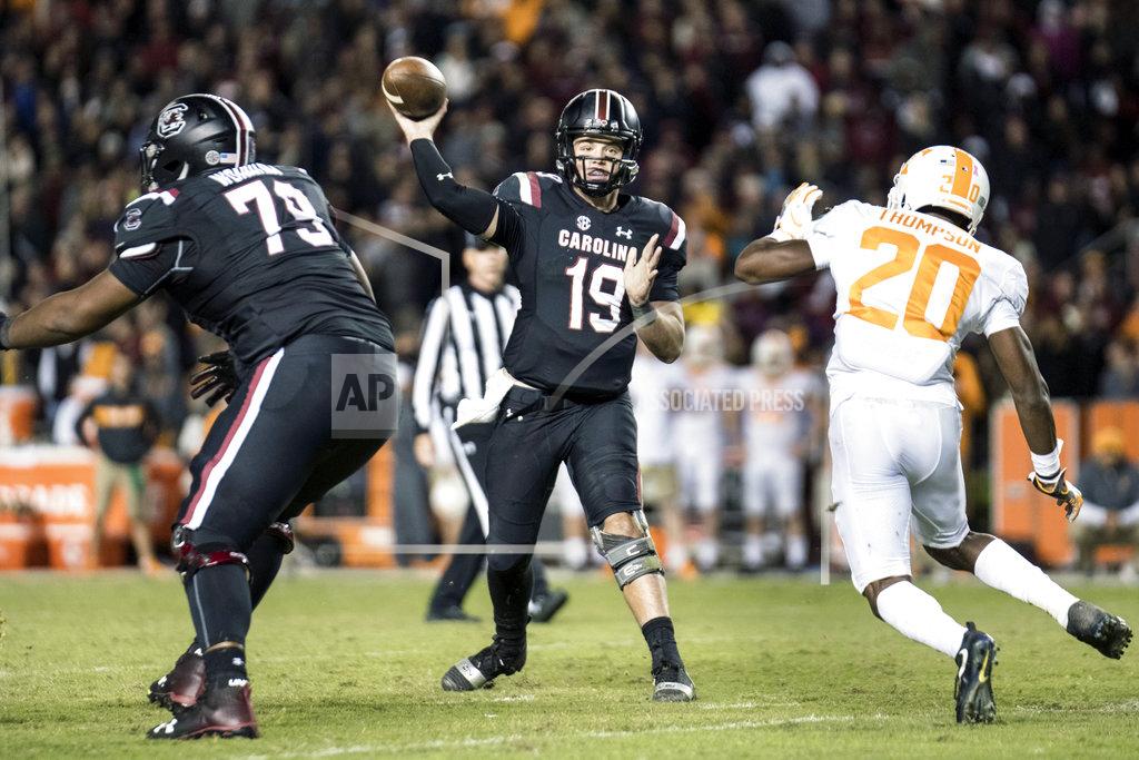 Sean Rayford South Carolina quarterback Jake Bentley (19) throws a pass against Tennessee defensive back Bryce Thompson (20) during the second half of an NCAA college football game Saturday, Oct. 27, 2018, in Columbia, S.C. (AP Photo/Sean Rayford)