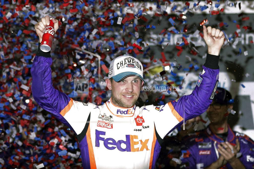 Hamlin closes NASCAR's iRacing Series with another victory