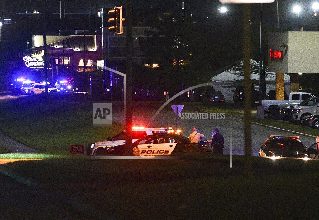Meg Mclaughlin Heavy police presence is staged at the NorthPark Mall early Monday, June 1, 2020, in Davenport, Iowa after a round of rioting and violence that occurred Sunday night into Monday morning in Davenport (Meg McLaughlin/Quad City Times via AP)