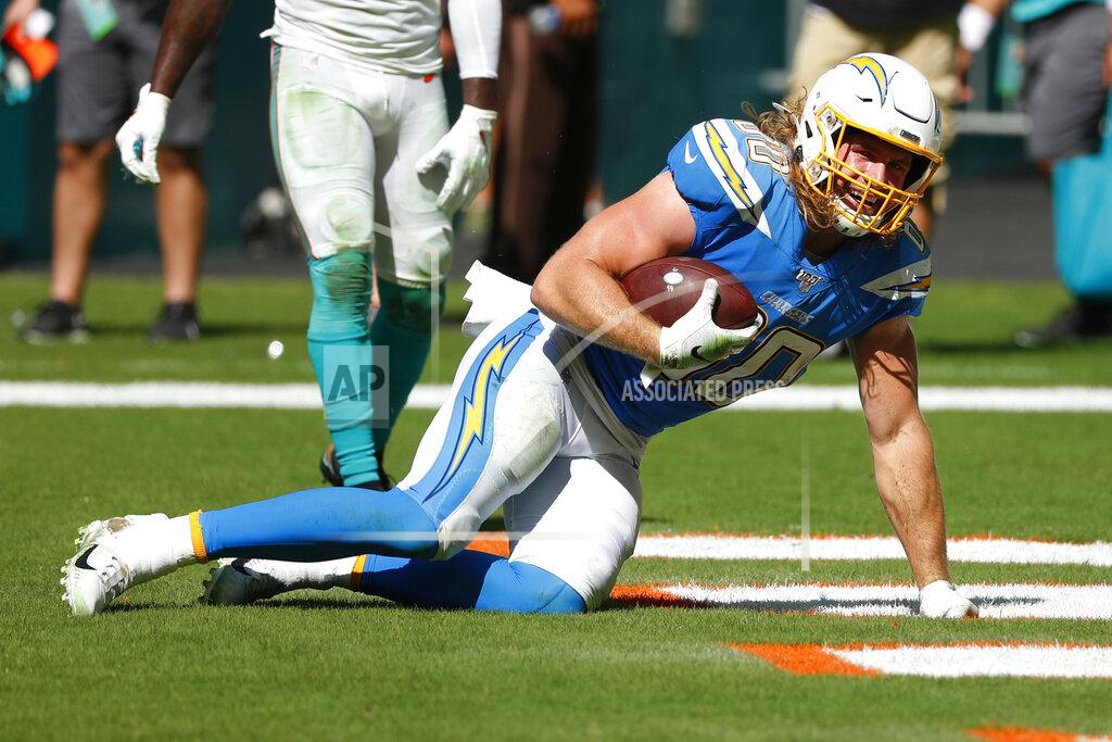 Wilfredo Lee Los Angeles Chargers tight end Sean Culkin (80) grimaces after he was injured on a play, during the second half at an NFL football game against the Miami Dolphins, Sunday, Sept. 29, 2019, in Miami Gardens, Fla. (AP Photo/Wilfredo Lee)