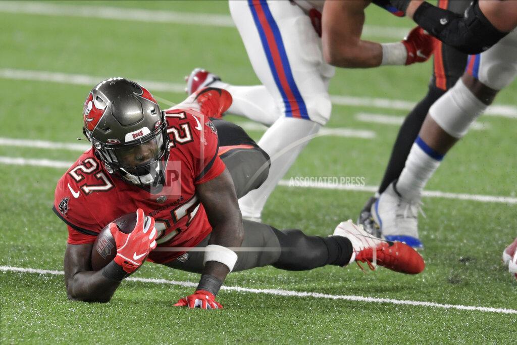 Bill Kostroun Tampa Bay Buccaneers' Ronald Jones runs the ball during the first half of an NFL football game against the New York Giants, Monday, Nov. 2, 2020, in East Rutherford, N.J. (AP Photo/Bill Kostroun)