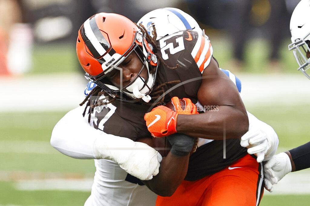 Ron Schwane Cleveland Browns running back Kareem Hunt (27) rushes against the Indianapolis Colts during the first half of an NFL football game, Sunday, Oct. 11, 2020, in Cleveland. (AP Photo/Ron Schwane)