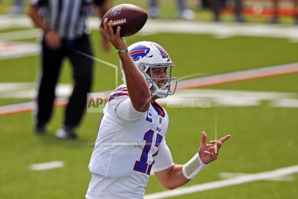 John Munson Buffalo Bills quarterback Josh Allen (17) throws a touchdown pass to running back Zack Moss during the first half of an NFL football game against the New York Jets in Orchard Park, N.Y., Sunday, Sept. 13, 2020. (AP Photo/John Munson)