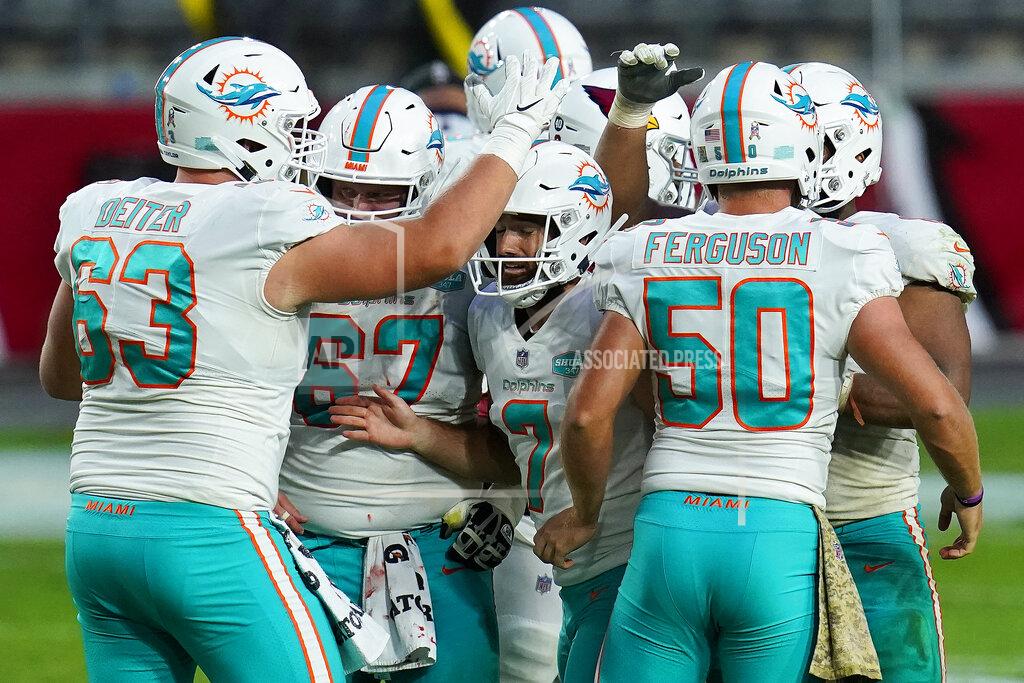 Ross D. Franklin Miami Dolphins kicker Jason Sanders (7) celebrates his field goal with teammates during the second half of an NFL football game against the Arizona Cardinals, Sunday, Nov. 8, 2020, in Glendale, Ariz. (AP Photo/Ross D. Franklin)