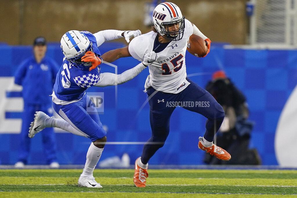 Bryan Woolston UT Martin tight end Colton Dowell (15) runs with the ball during the first half of an NCAA college football game against Kentucky, Saturday, Nov. 23, 2019, in Lexington, Ky. (AP Photo/Bryan Woolston)