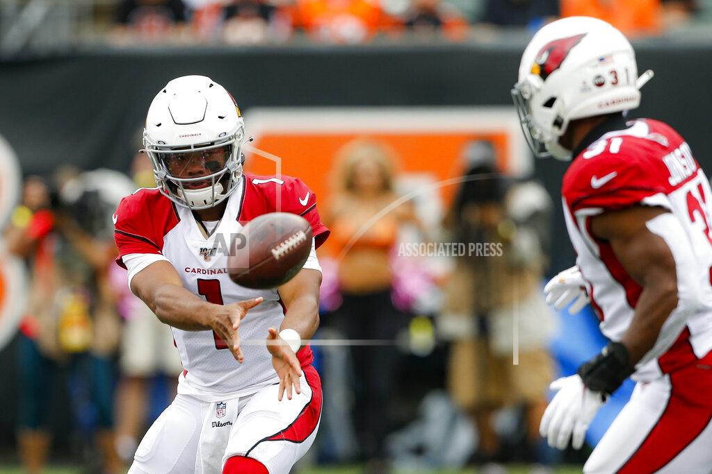 Gary Landers Arizona Cardinals quarterback Kyler Murray (1) passes to running back David Johnson (31) in the first half of an NFL football game against the Cincinnati Bengals, Sunday, Oct. 6, 2019, in Cincinnati. (AP Photo/Gary Landers)