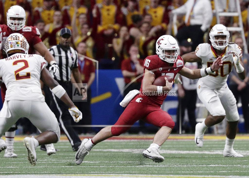 Eric Gay Washington State quarterback Gardner Minshew (16) runs against Iowa State during the the first half of the Alamo Bowl NCAA college football game Friday, Dec. 28, 2018, in San Antonio. (AP Photo/Eric Gay)