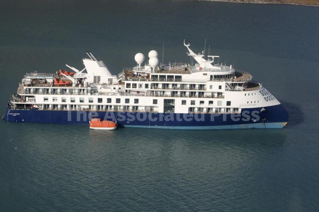 Fishery vessel will try to pull free cruise ship with 2... - Vimarsana News