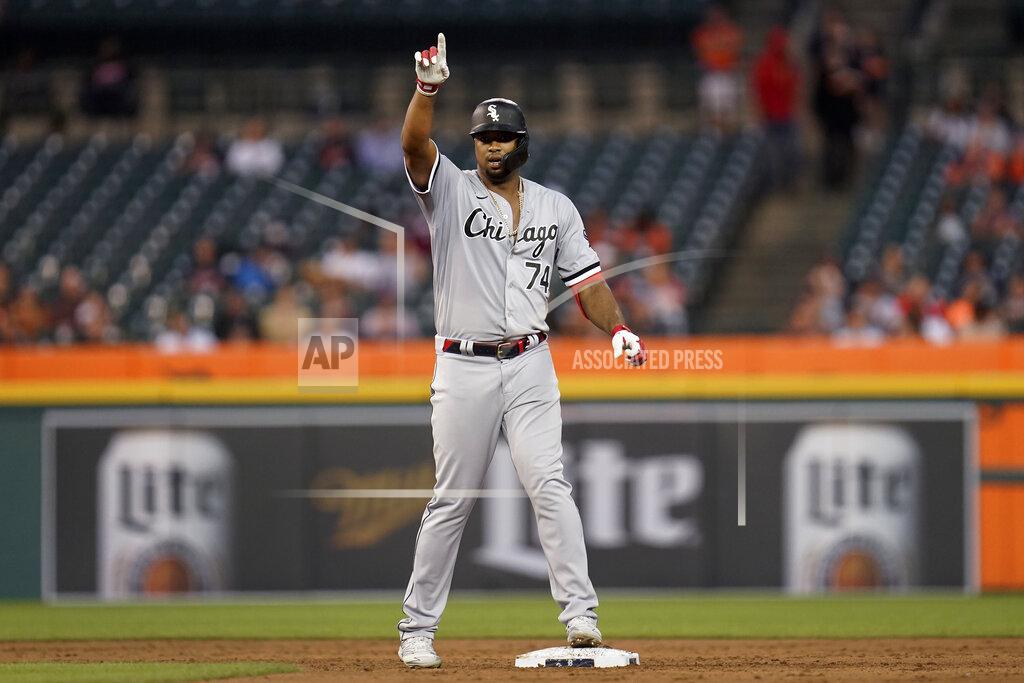 Paul Sancya Chicago White Sox's Eloy Jimenez reacts to hitting a one-run double against the Detroit Tigers in the third inning of a baseball game in Detroit, Monday, Sept. 20, 2021. (AP Photo/Paul Sancya)