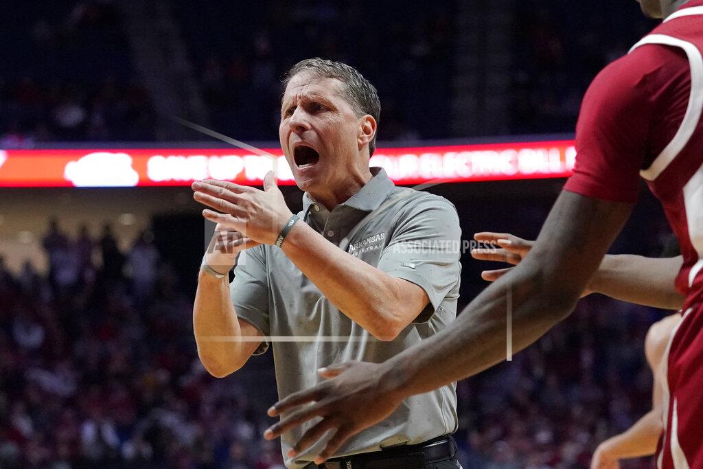 Sue Ogrocki Arkansas head coach Eric Musselman shouts at an official during the second half of an NCAA college basketball game against Oklahoma, Saturday, Dec. 11, 2021, in Tulsa, Okla. (AP Photo/Sue Ogrocki)