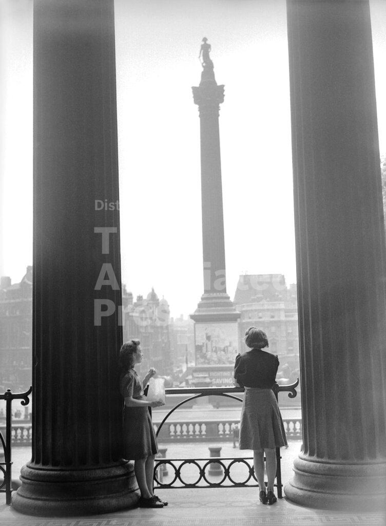 Watchf AP I   XEN GBR APHS341833 WWII British Isles