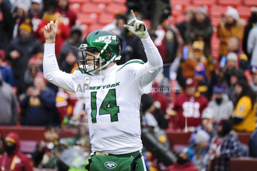 Mark Tenally Sam Darnold, quarterback de los Jets de Nueva York, festeja un touchdown durante el encuentro del domingo 17 de noviembre de 2019 ante los Redskins, en Landover, Maryland (AP Foto/Mark Tenally)