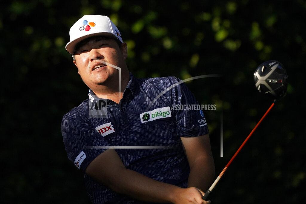 Charlie Riedel Sungjae Im, of South Korea, watches his tee shot on the second hole during the first round of the Masters golf tournament Thursday, Nov. 12, 2020, in Augusta, Ga. (AP Photo/Charlie Riedel)