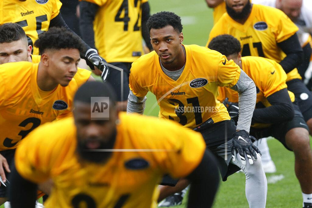 Keith Srakocic Pittsburgh Steelers 2019 third round draft pick cornerback Justin Layne (31) warms up with the defense during NFL football rookie camp, Friday, May 10, 2019, in Pittsburgh. (AP Photo/Keith Srakocic)