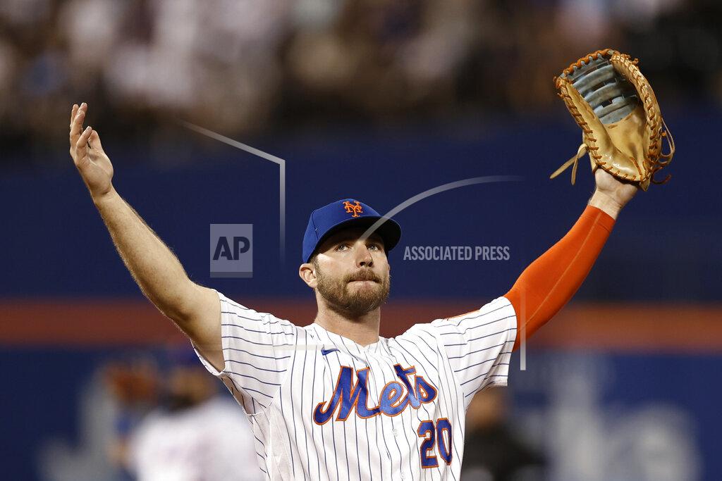 Adam Hunger New York Mets first baseman Pete Alonso gestures to the crowd during the ninth inning of the team's baseball game against the Toronto Blue Jays on Friday, July 23, 2021, in New York. The Mets won 3-0. (AP Photo/Adam Hunger)