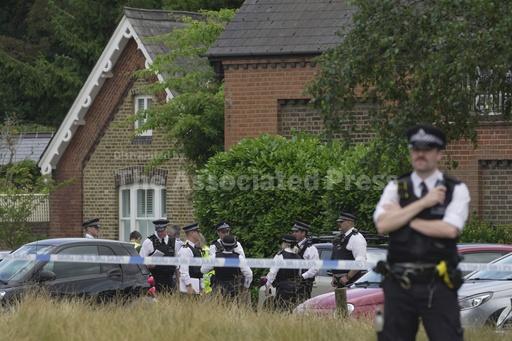 An SUV crash at a London school kills an 8-year-old gir... - Vimarsana News