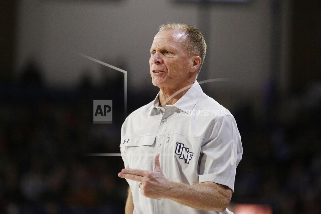 Young Kwak North Florida head coach Matthew Driscoll directs his team during the first half of an NCAA college basketball game against Gonzaga, Monday, Nov. 7, 2022, in Spokane, Wash. (AP Photo/Young Kwak)
