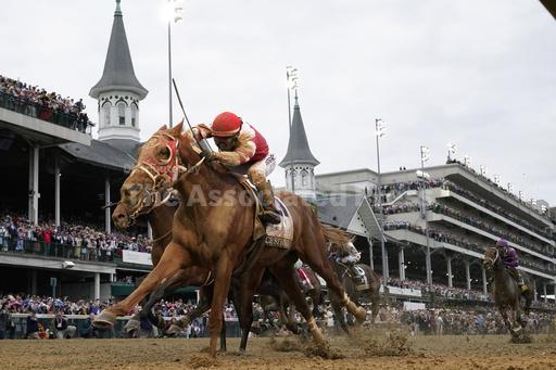 Kentucky Derby races on amid 6th death, scratched favor... - Vimarsana News