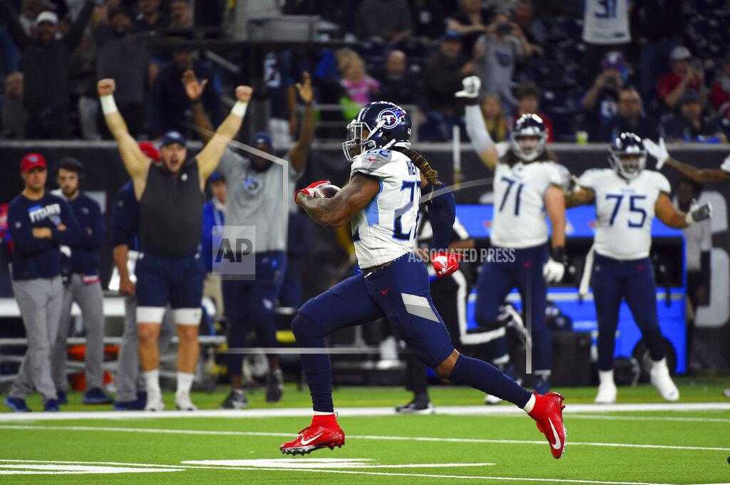 Eric Christian Smith El corredor de los Titans de Tennessee Derrick Henry corre para un touchdown de 53 yardas en el triunfo ante los Texans de Houston con el que aseguran su boleto a la postemporada el domingo 29 de diciembre del 2019. (AP Photo/Eric Christian Smith)