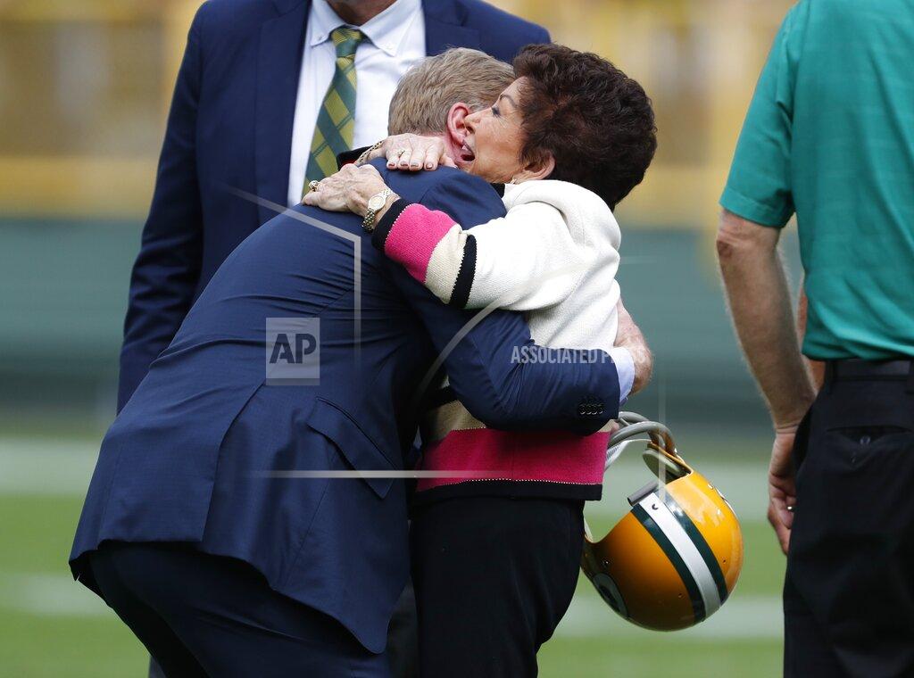 Matt Ludtke Cindy Starr, wife of former Green Bay Packers Bart Starr, is hugged by NFL Commissioner Roger Goodell during halftime of an NFL football game between the Green Bay Packers and the Minnesota Vikings Sunday, Sept. 15, 2019, in Green Bay, Wis. (AP Photo/Matt Ludtke)