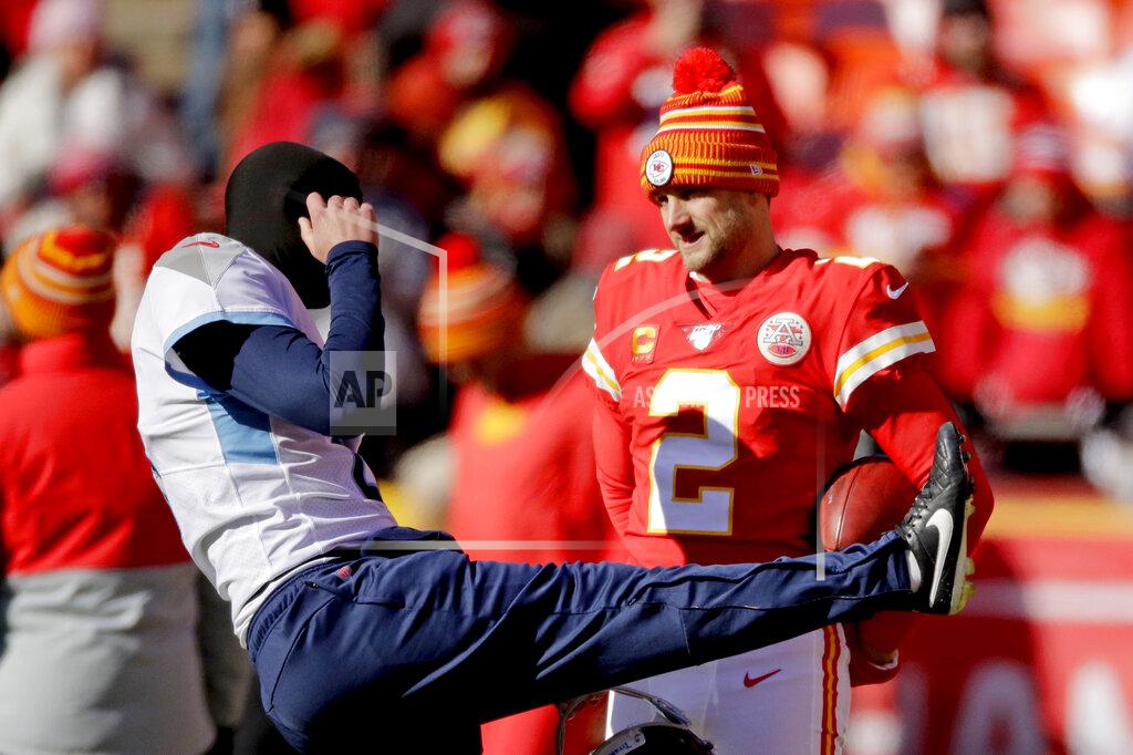 Charlie Riedel Kansas City Chiefs' Dustin Colquitt, right, talks to Tennessee Titans' Brett Kern before the NFL AFC Championship football game Sunday, Jan. 19, 2020, in Kansas City, MO. (AP Photo/Charlie Riedel)