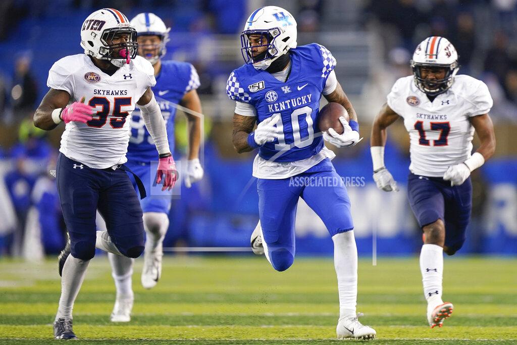 Bryan Woolston Kentucky running back Asim Rose (10) runs with the ball during the first half of an NCAA college football game against UT Martin, Saturday, Nov. 23, 2019, in Lexington, Ky. (AP Photo/Bryan Woolston)