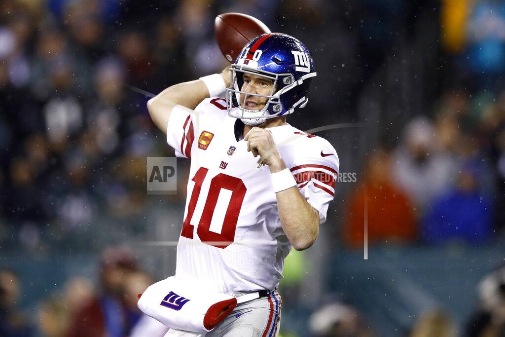 Matt Rourke El quarterback de los Giants de Nueva York Eli Manning en la derrota ante los Eagles de Filadelfia el lunes 9 de diciembre del 2019. Manning podría haber sido titular por última ocasión con los Giants. (AP Photo/Matt Rourke)