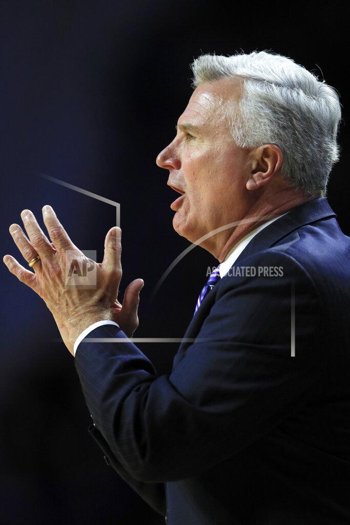 Orlin Wagner Kansas State coach Bruce Weber applauds his team during the first half of an NCAA college basketball game against Oklahoma in Manhattan, Kan., Wednesday, Jan. 29, 2020. (AP Photo/Orlin Wagner)