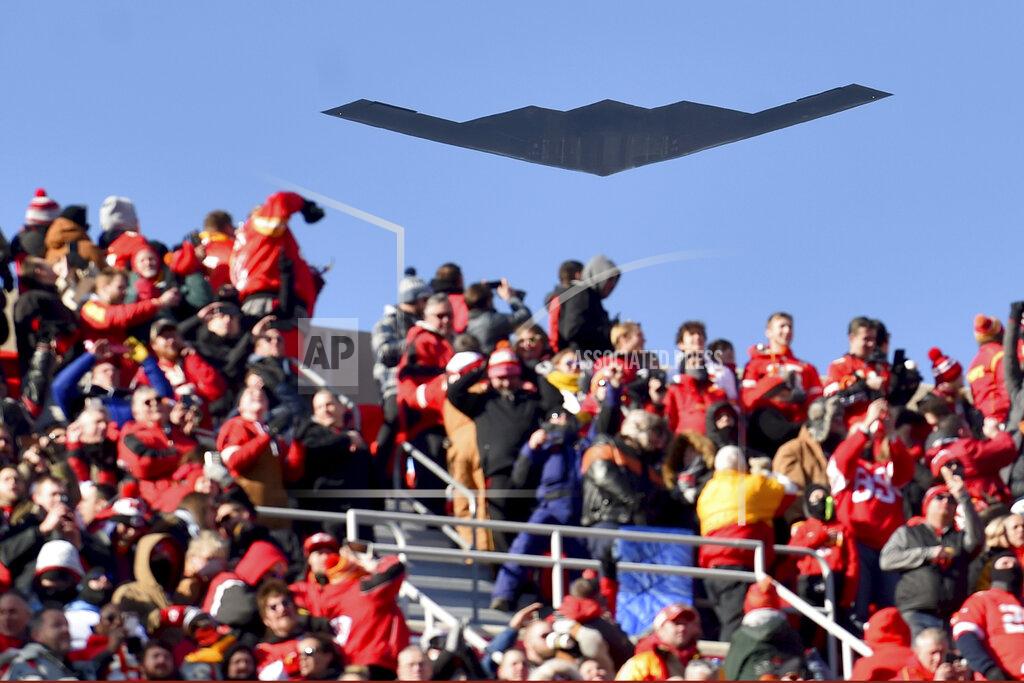 Ed Zurga A B-2 bomber flies over spectators at Arrowhead Stadium before an NFL AFC Championship football game between the Kansas City Chiefs and the Tennessee Titans, Sunday, Jan. 19, 2020, in Kansas City, MO. (AP Photo/Ed Zurga)