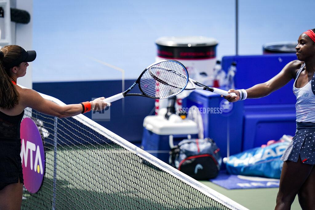 Frank Franklin Ii Maria Sakkari, of Greece, left, touches rackets with Coco Gauff, of the United States, after winning their match at the Western & Southern Open tennis tournament, Saturday, Aug. 22, 2020, in New York. (AP Photo/Frank Franklin II)