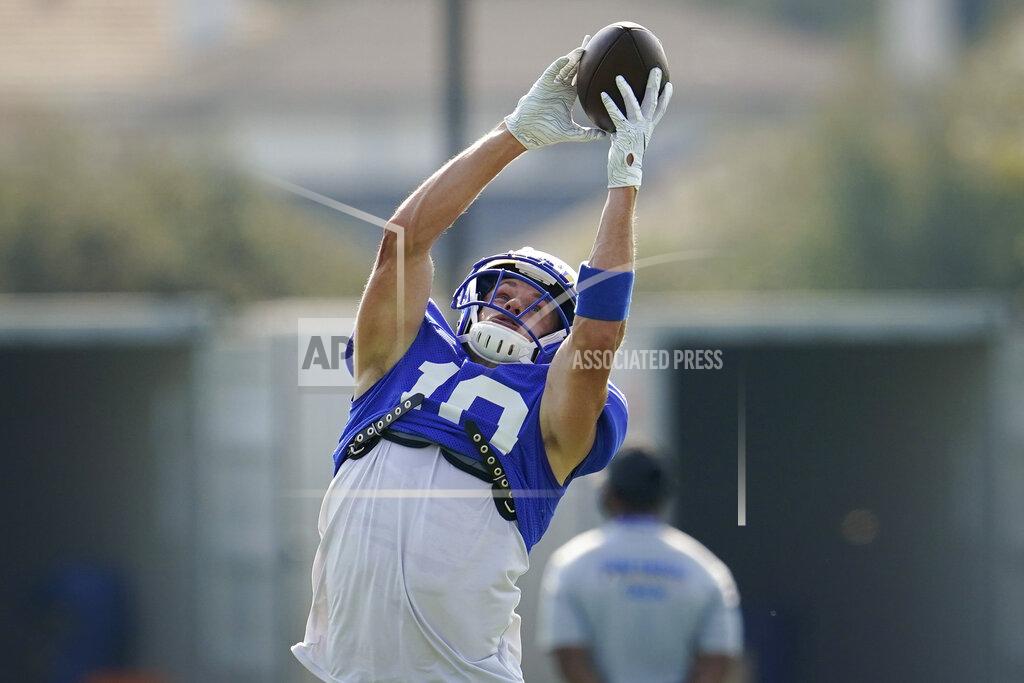 Marcio Jose Sanchez Los Angeles Rams wide receiver Cooper Kupp makes a catch during an NFL football camp practice Wednesday, Aug. 19, 2020, in Thousand Oaks, Calif. (AP Photo/Marcio Jose Sanchez)