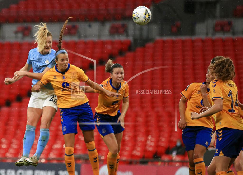 Adam Davy Manchester City's Sam Mewis, left, scores her side's first goal during the Women's FA Cup final soccer match between Everton and Manchester City at Wembley stadium in London, Sunday, Nov. 1, 2020. (Adam Davy/Pool via AP)
