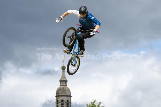 Hannah Roberts of the US wins her fourth straight freestyle BMX world championship - Vimarsana News