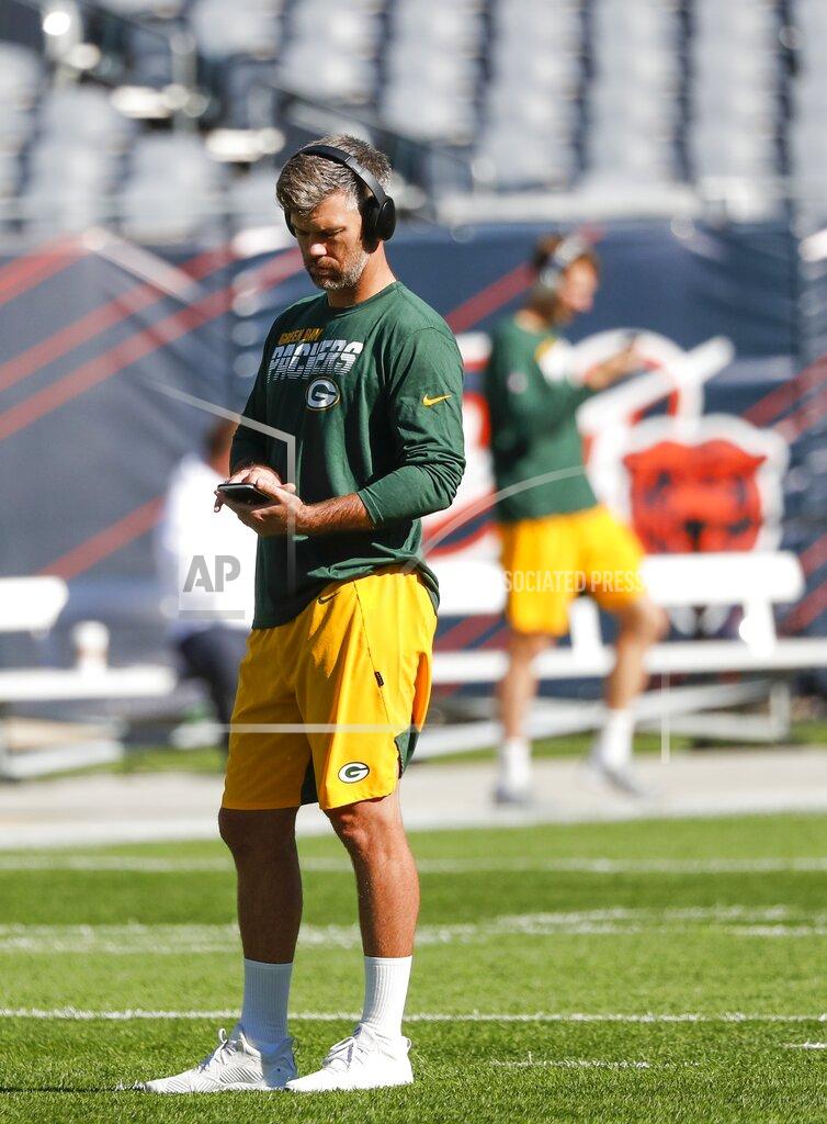 Charles Rex Arbogast Green Bay Packers' Mason Crosby warms up during the first half of an NFL football game against the Chicago Bears Thursday, Sept. 5, 2019, in Chicago. (AP Photo/Charles Rex Arbogast)