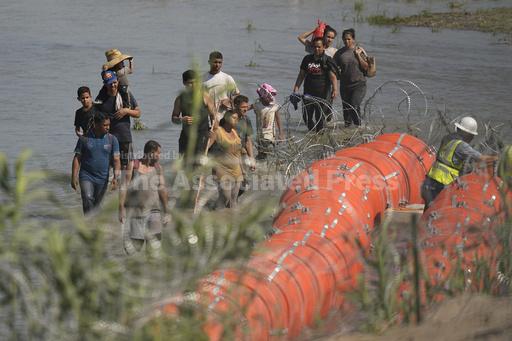 México presenta denuncia por límites fronterizos por plan de barrera flotante de Texas en Río Grande México presenta denuncia por límites fronterizos por plan de barrera flotante de Texas en Río Grande