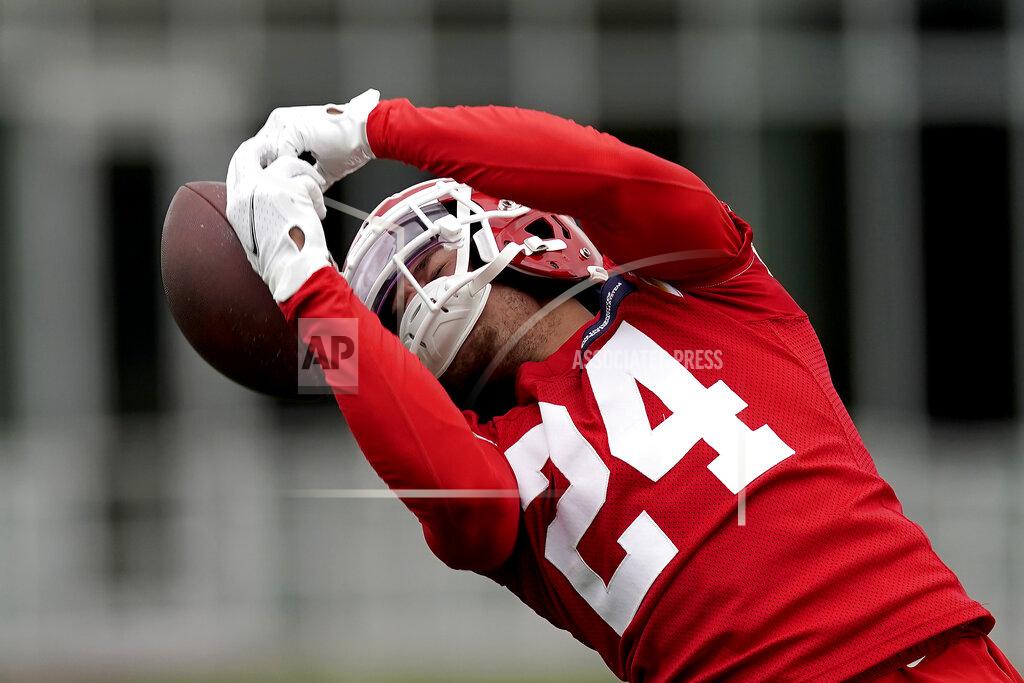 Charlie Riedel Kansas City Chiefs wide receiver Skyy Moore tries to catch a ball during the NFL football team's organized team activities Thursday, May 26, 2022, in Kansas City, Mo. (AP Photo/Charlie Riedel)