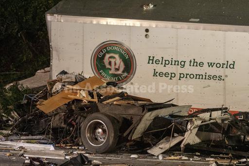 5 killed when RV blows tire, crashes head-on into tract... - Vimarsana News