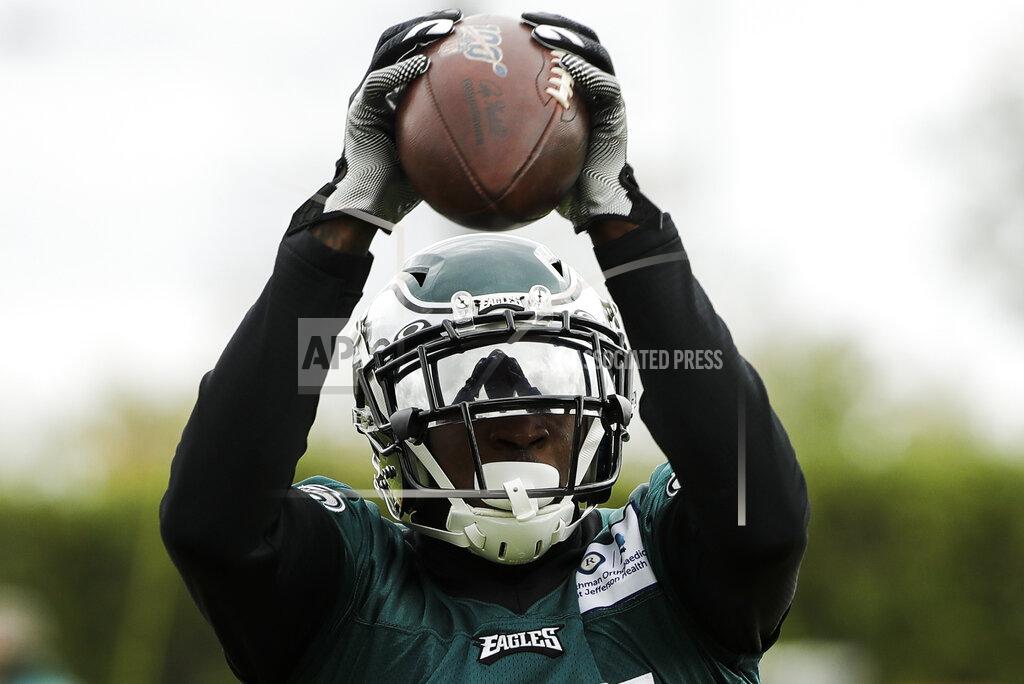 Matt Rourke Philadelphia Eagles' Alshon Jeffery catches a pass at the NFL football team's training facility in Philadelphia, Thursday, Oct. 17, 2019. (AP Photo/Matt Rourke)