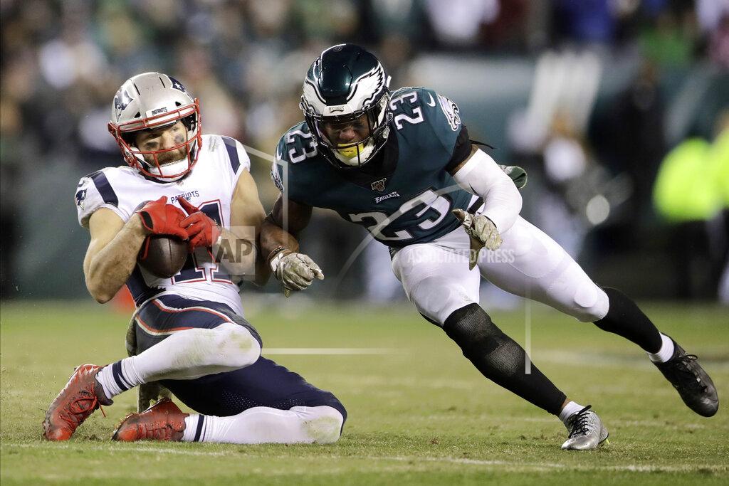 Matt Rourke New England Patriots' Julian Edelman (11) catches a pass against Philadelphia Eagles' Rodney McLeod (23) during the second half of an NFL football game, Sunday, Nov. 17, 2019, in Philadelphia. (AP Photo/Matt Rourke)