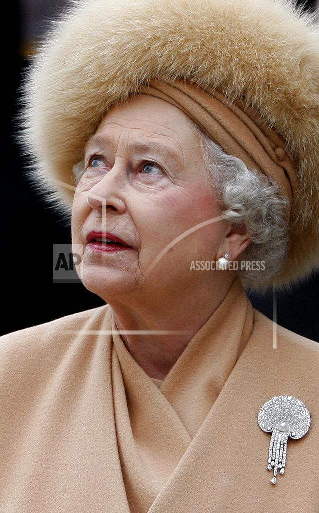 Kirsty Wigglesworth FILE - Britain's Queen Elizabeth II attends a ceremony to unveil a memorial to Queen Elizabeth, the Queen Mother, on the Mall in London, on Feb. 24, 2009. (AP Photo/Kirsty Wigglesworth, File)