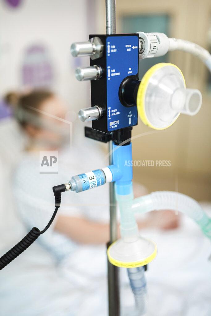 James Tye In this Friday, March 27, 2020 photo provided by UCLH,University College London Hospital a view of a CPAP device at UCL Hospital in London. Formula One team Mercedes has helped to develop a breathing aid that could keep coronavirus patients out of intensive care and ease some pressure on Britain’s strained health service. Mercedes worked with engineers at the University College London and clinicians at University College London Hospital in a combined effort involving seven Britain-based teams to adapt and improve a device that bridges the gap between an oxygen mask and the need for full ventilation. (UCLH via AP)